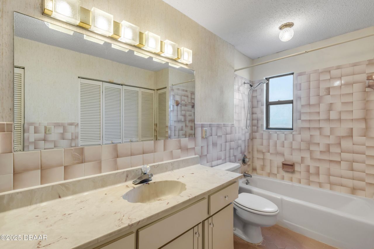 824 Eel Avenue, New Smyrna Beach, FL 32169 Photo