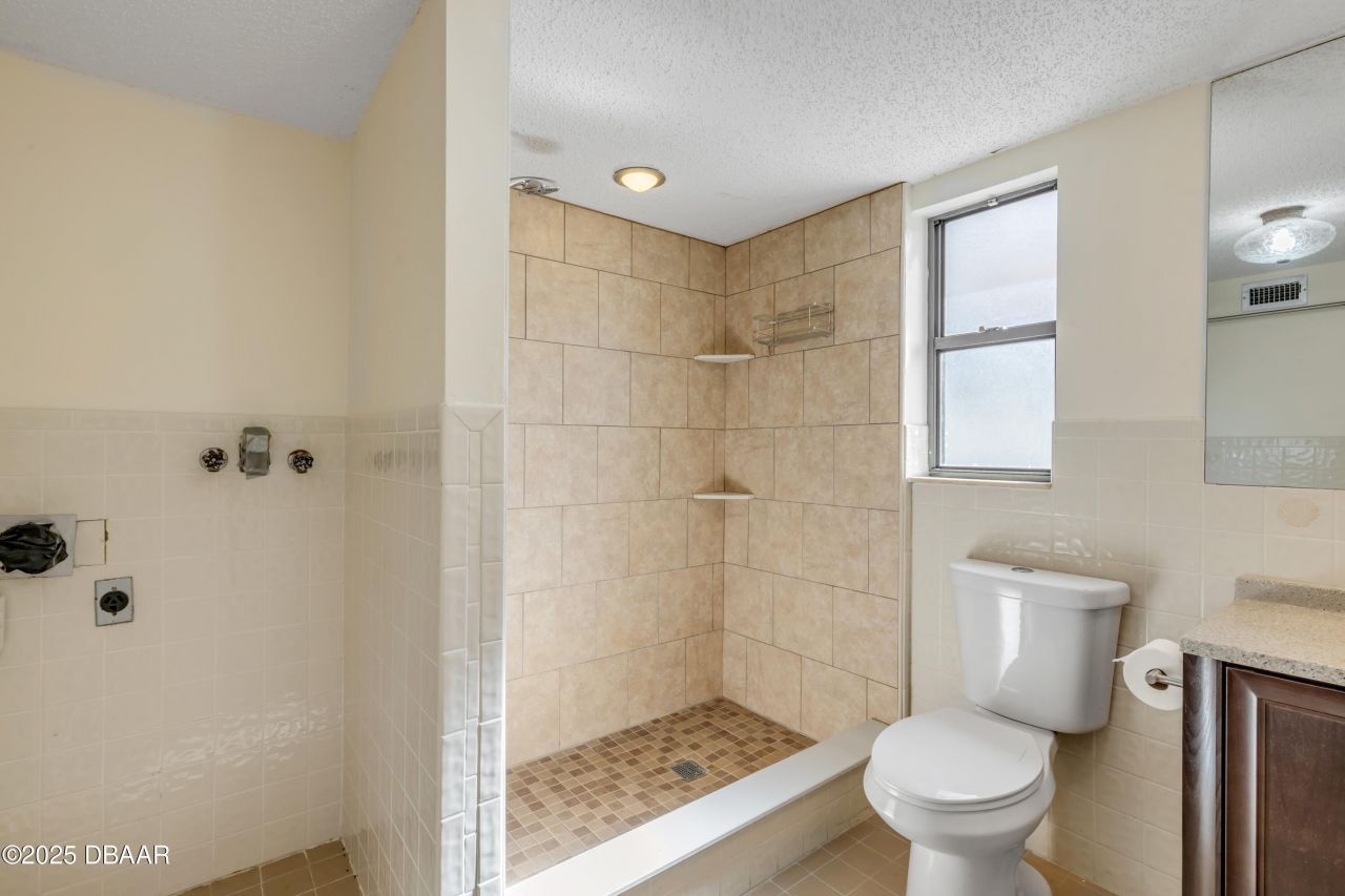 824 Eel Avenue, New Smyrna Beach, FL 32169 Photo