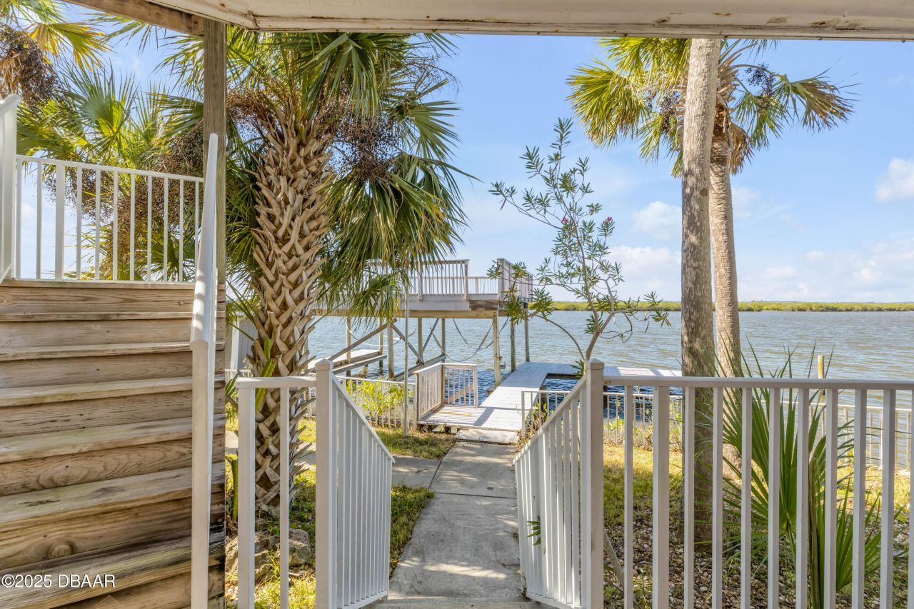 824 Eel Avenue, New Smyrna Beach, FL 32169 Photo