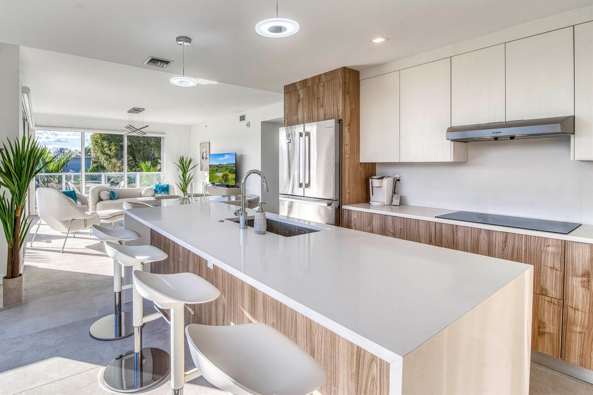 117 Lake Avenue, Unit 204, Lake Worth Beach, FL 33460 Photo