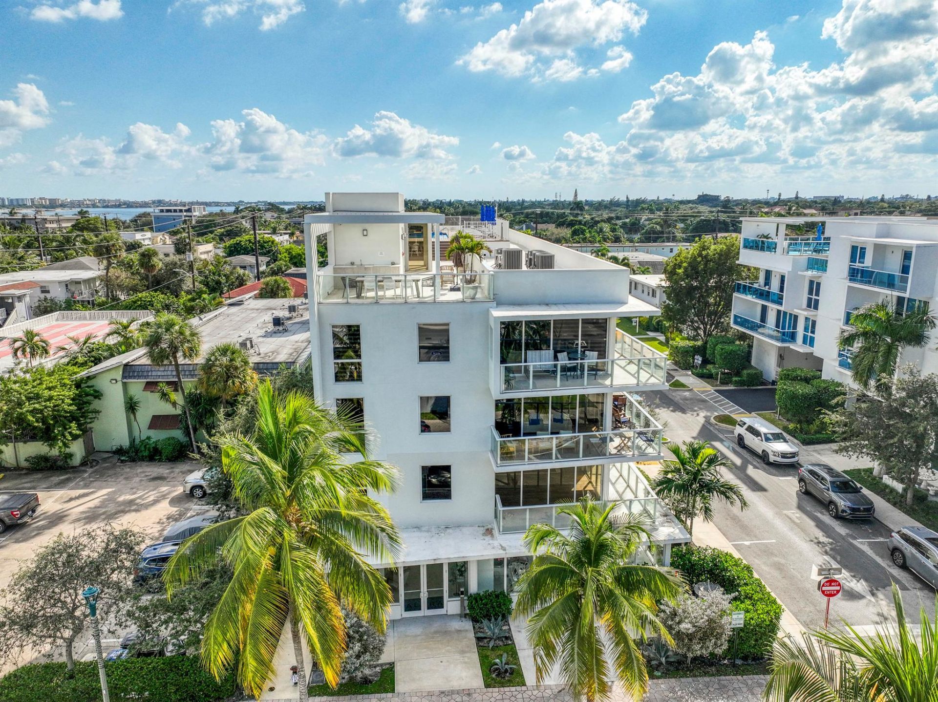 117 Lake Avenue, Unit 204, Lake Worth Beach, FL 33460 Photo