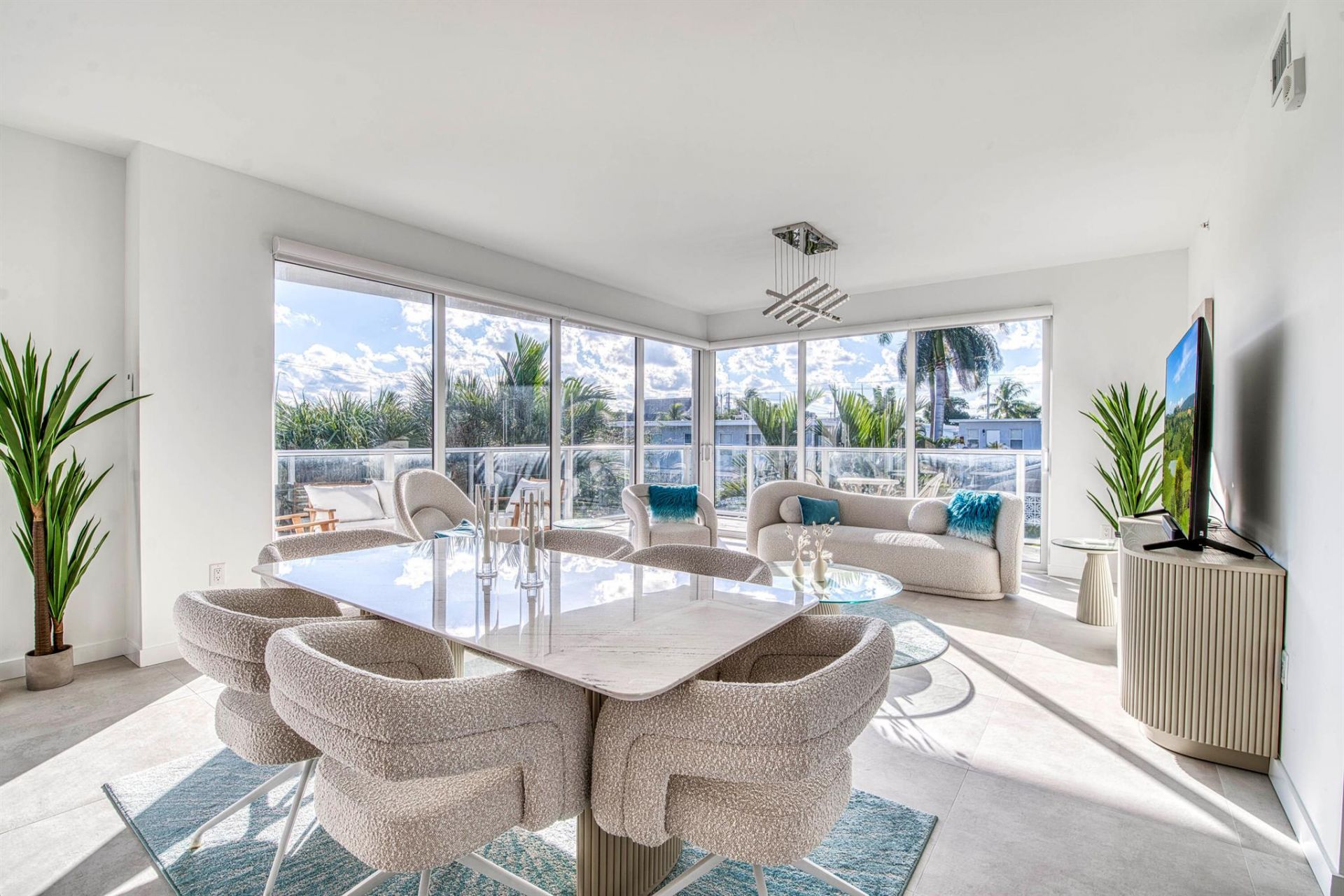 117 Lake Avenue, Unit 204, Lake Worth Beach, FL 33460 Photo