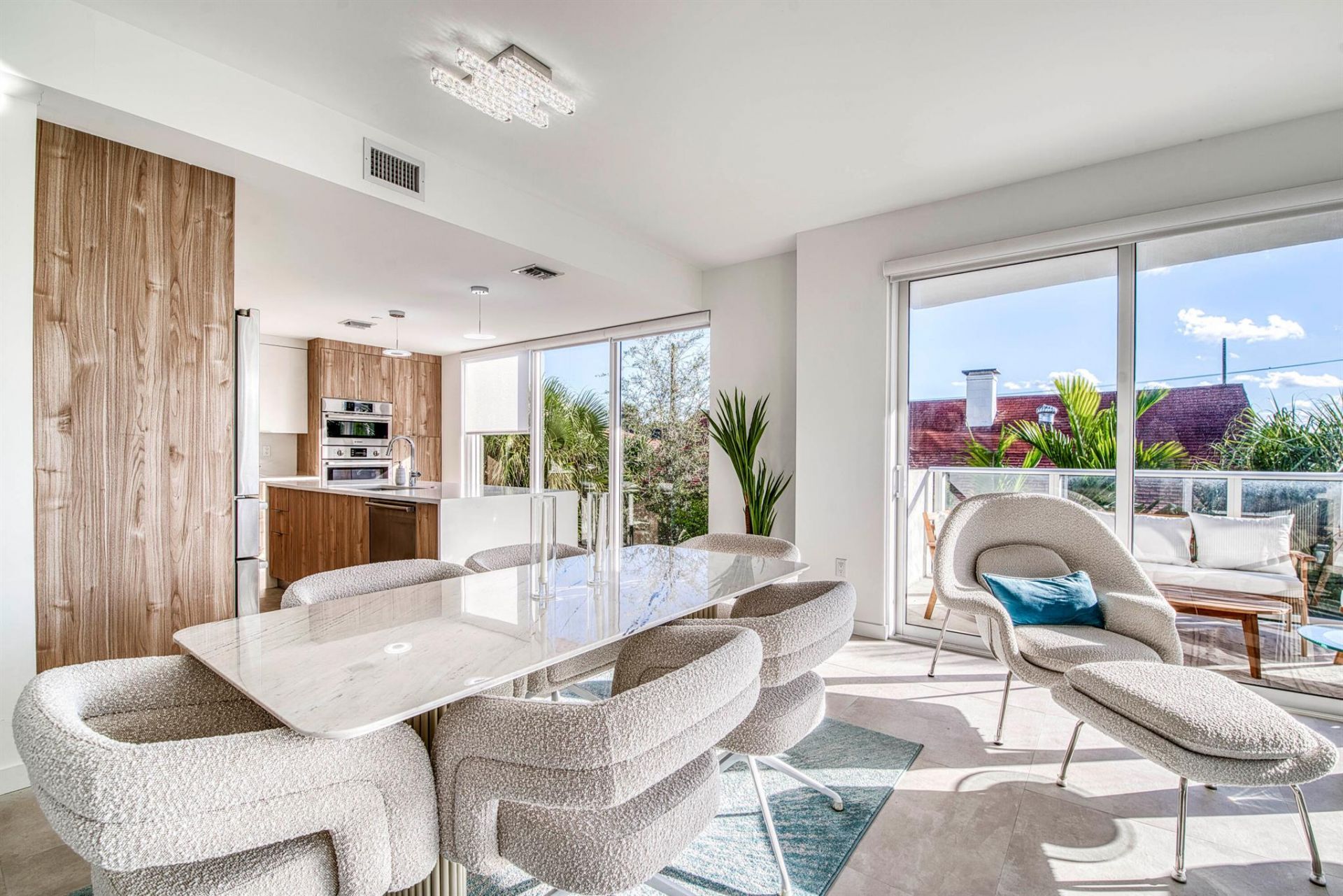 117 Lake Avenue, Unit 204, Lake Worth Beach, FL 33460 Photo