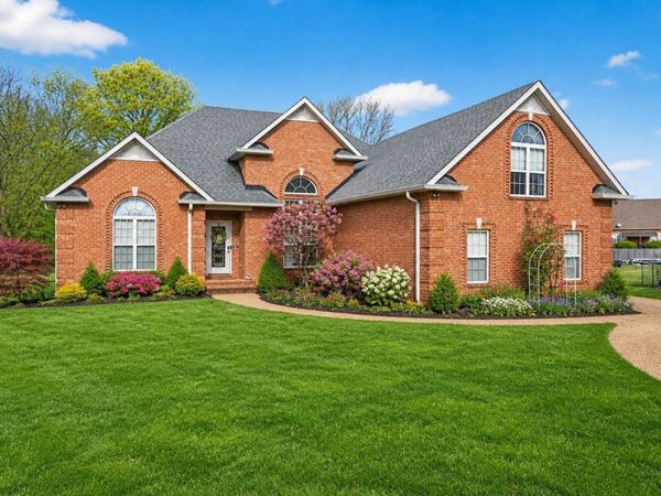 716 Scarlett Pl, Lebanon, TN 37087