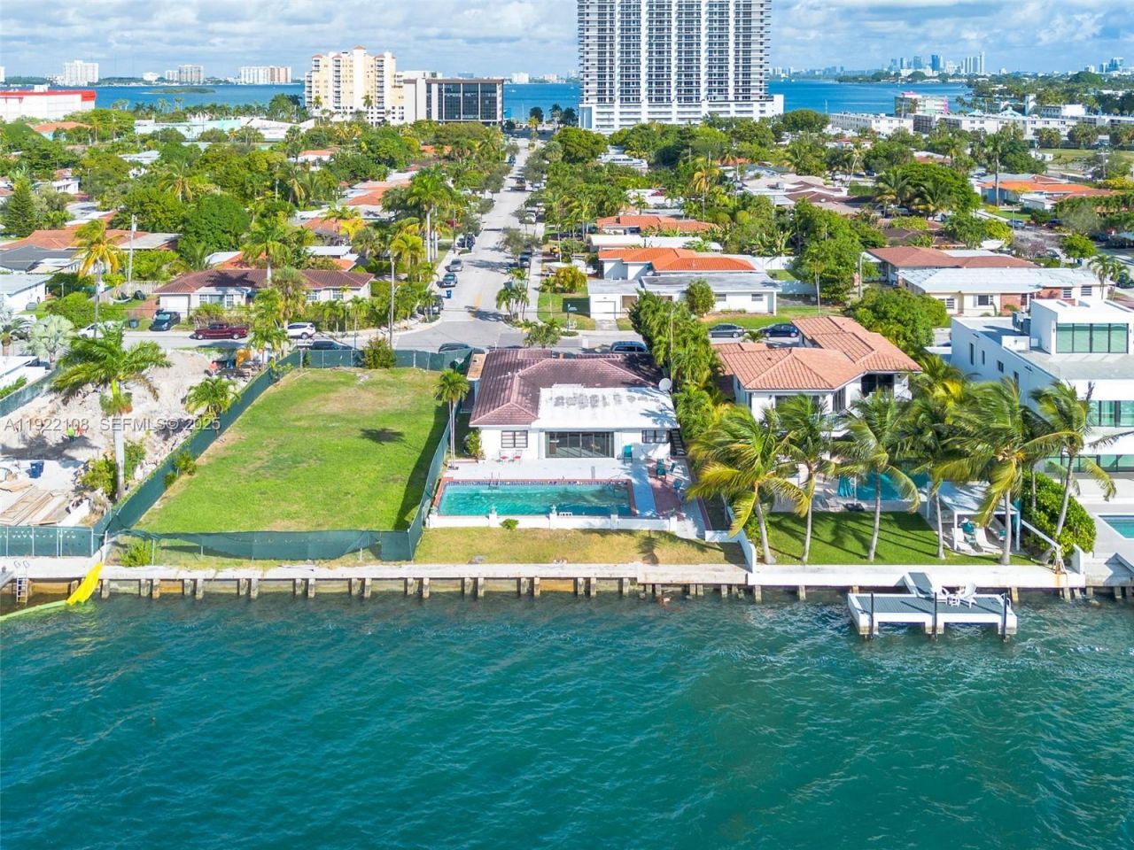 1680 S Treasure Dr, North Bay Village, FL 33141 Photo