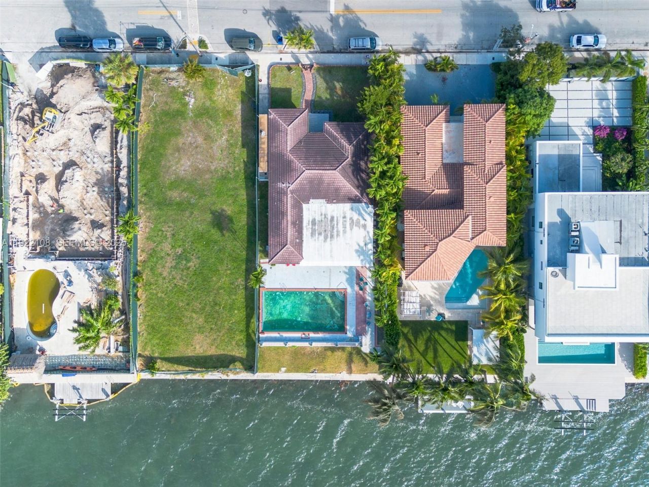 1680 S Treasure Dr, North Bay Village, FL 33141 Photo