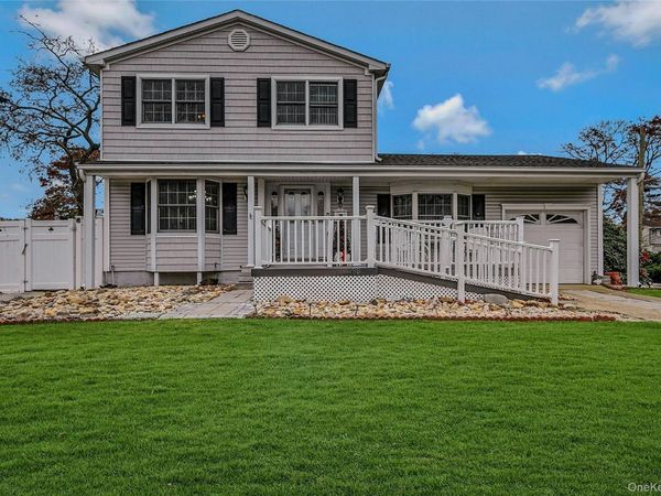 66 Rosemary Place, East Islip, NY 11730