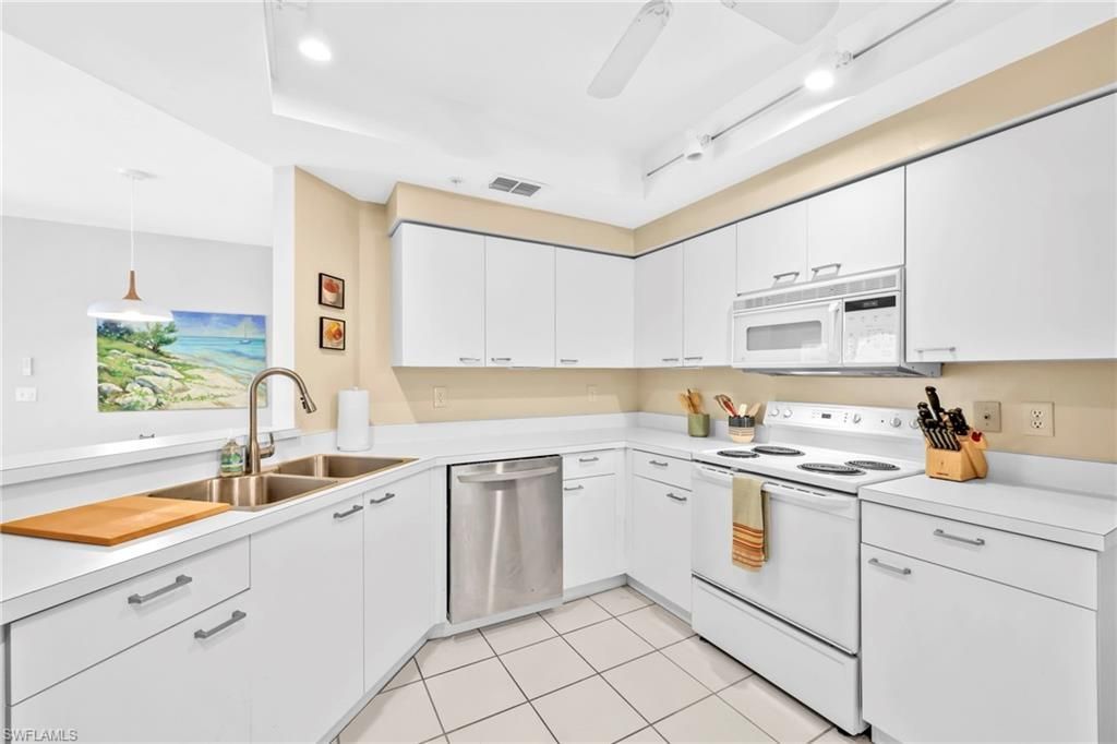 2864 Mizzen Way, Unit Y106, Naples, FL 34109 Photo