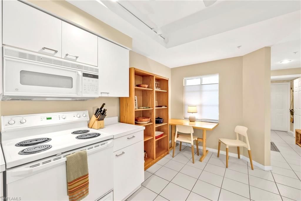 2864 Mizzen Way, Unit Y106, Naples, FL 34109 Photo