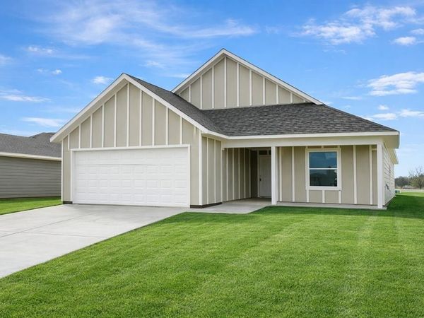 616 Crockett Drive, Cleburne, TX 76033