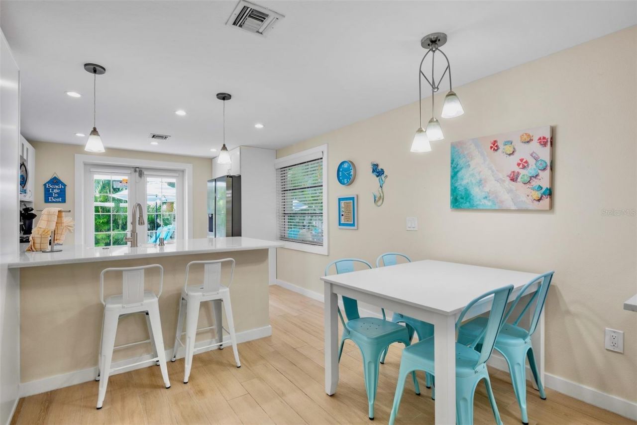 5803 Imperiore Avenue, Holmes Beach, FL 34217 Photo