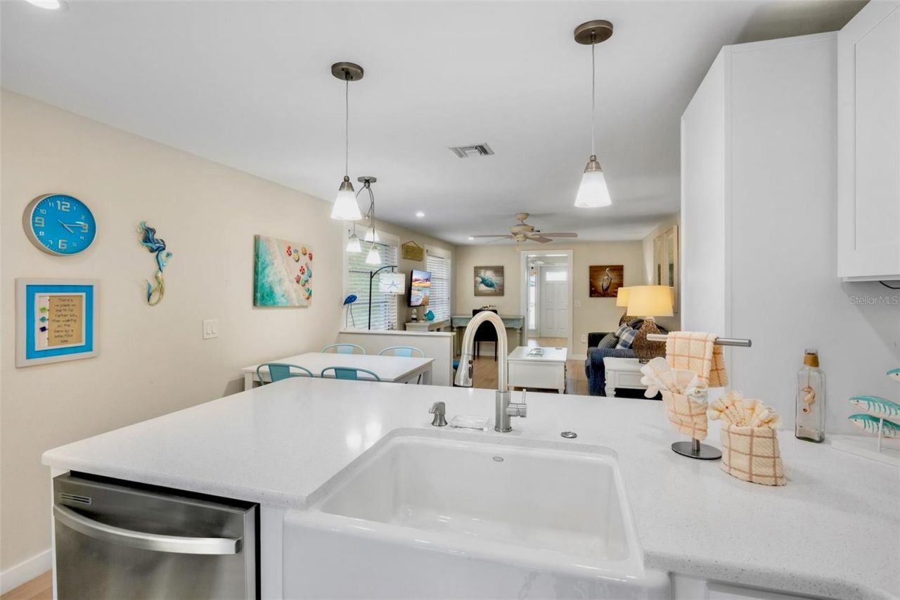 5803 Imperiore Avenue, Holmes Beach, FL 34217 Photo