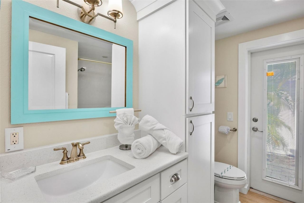 5803 Imperiore Avenue, Holmes Beach, FL 34217 Photo