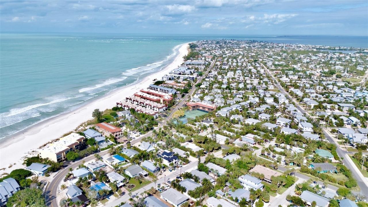 5803 Imperiore Avenue, Holmes Beach, FL 34217 Photo