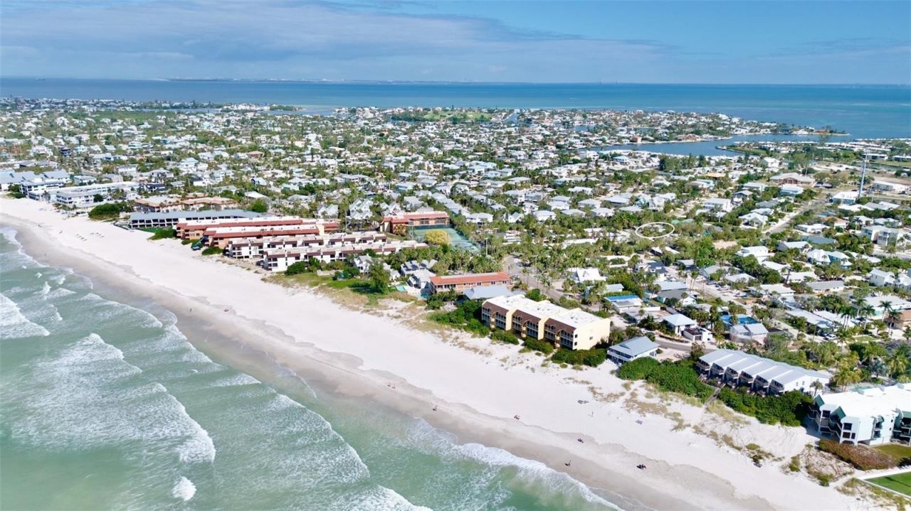 5803 Imperiore Avenue, Holmes Beach, FL 34217 Photo