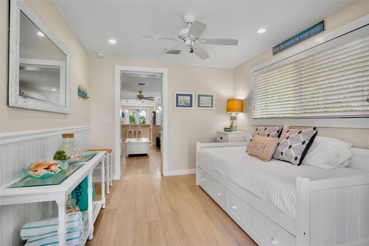 5803 Imperiore Avenue, Holmes Beach, FL 34217 Photo