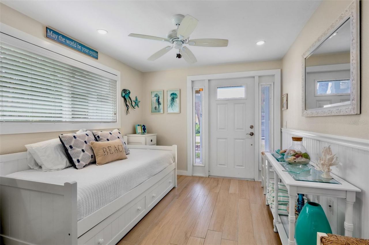 5803 Imperiore Avenue, Holmes Beach, FL 34217 Photo