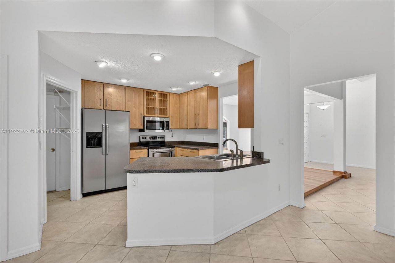 1833 SW Bellevue Ave, Port Saint Lucie, FL 34953 Photo