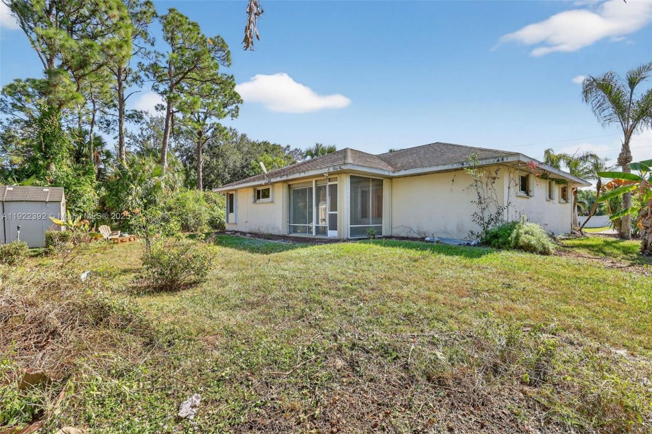 1833 SW Bellevue Ave, Port Saint Lucie, FL 34953 Photo