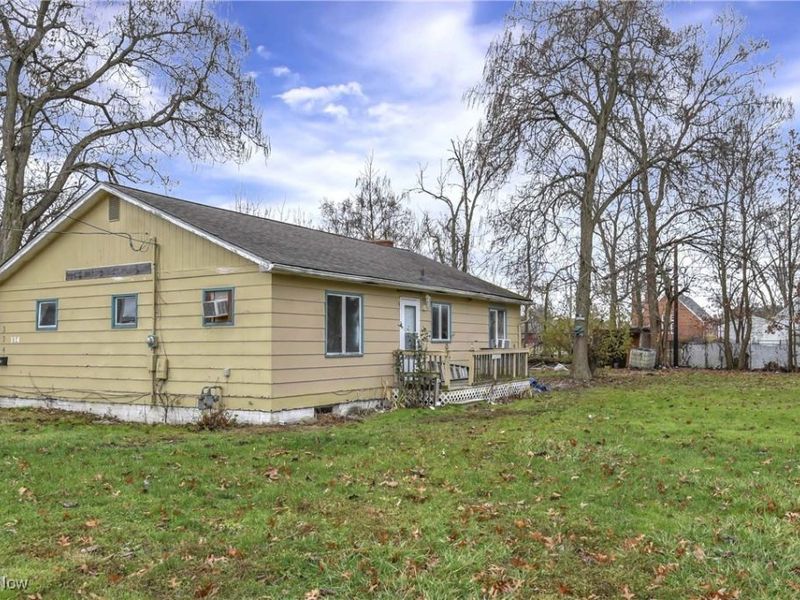334 16th Street, Elyria, OH 44035 Photo 2