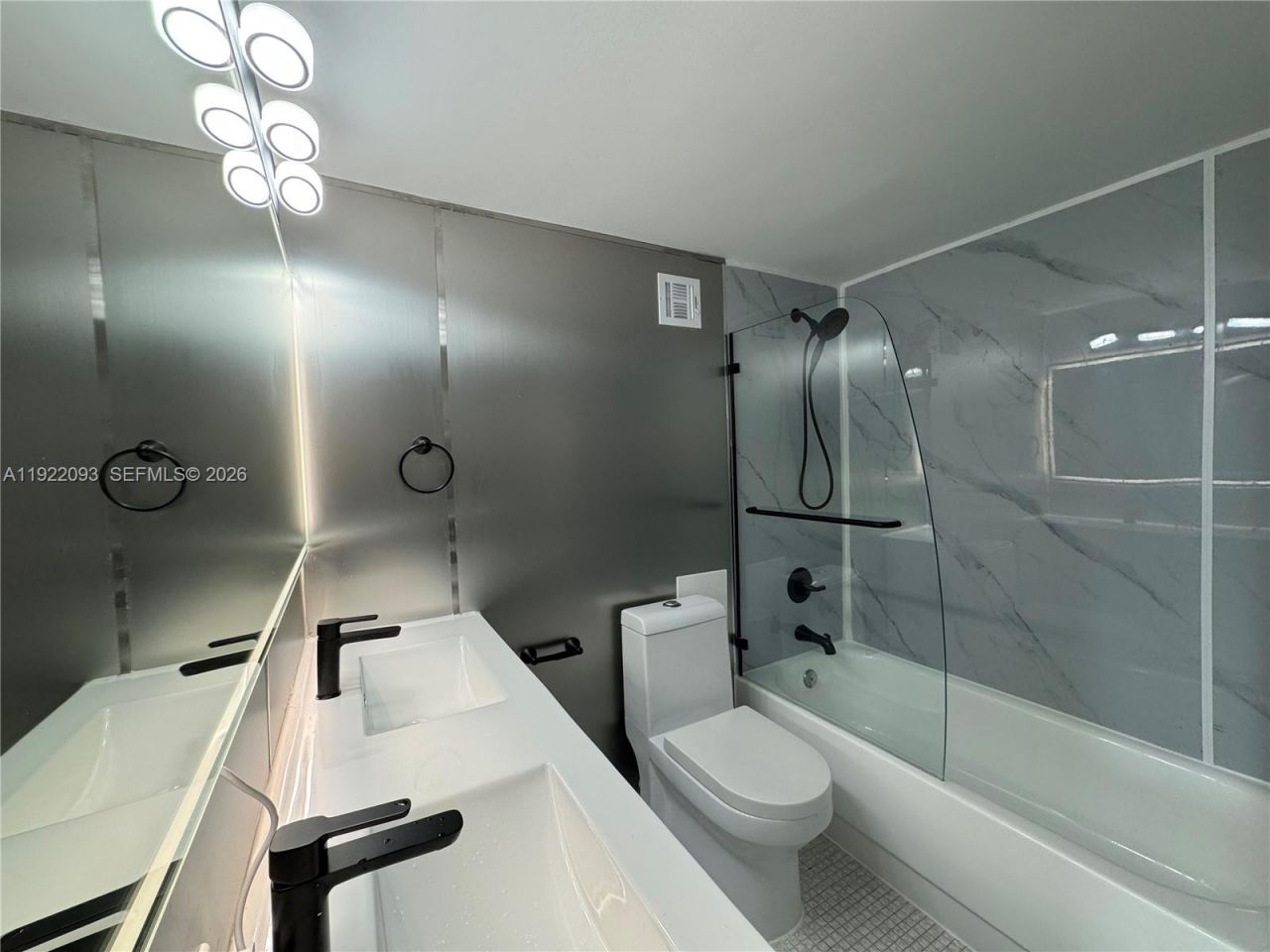 1200 West Ave, Unit PH-15, Miami Beach, FL 33139 Photo
