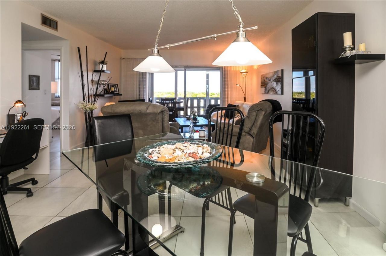 4330 Hillcrest Dr, Unit 804, Hollywood, FL 33021 Photo