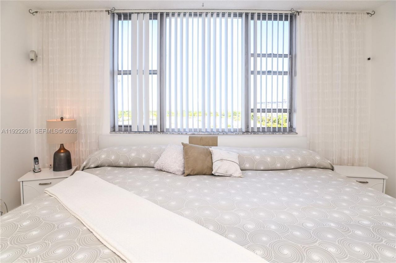 4330 Hillcrest Dr, Unit 804, Hollywood, FL 33021 Photo