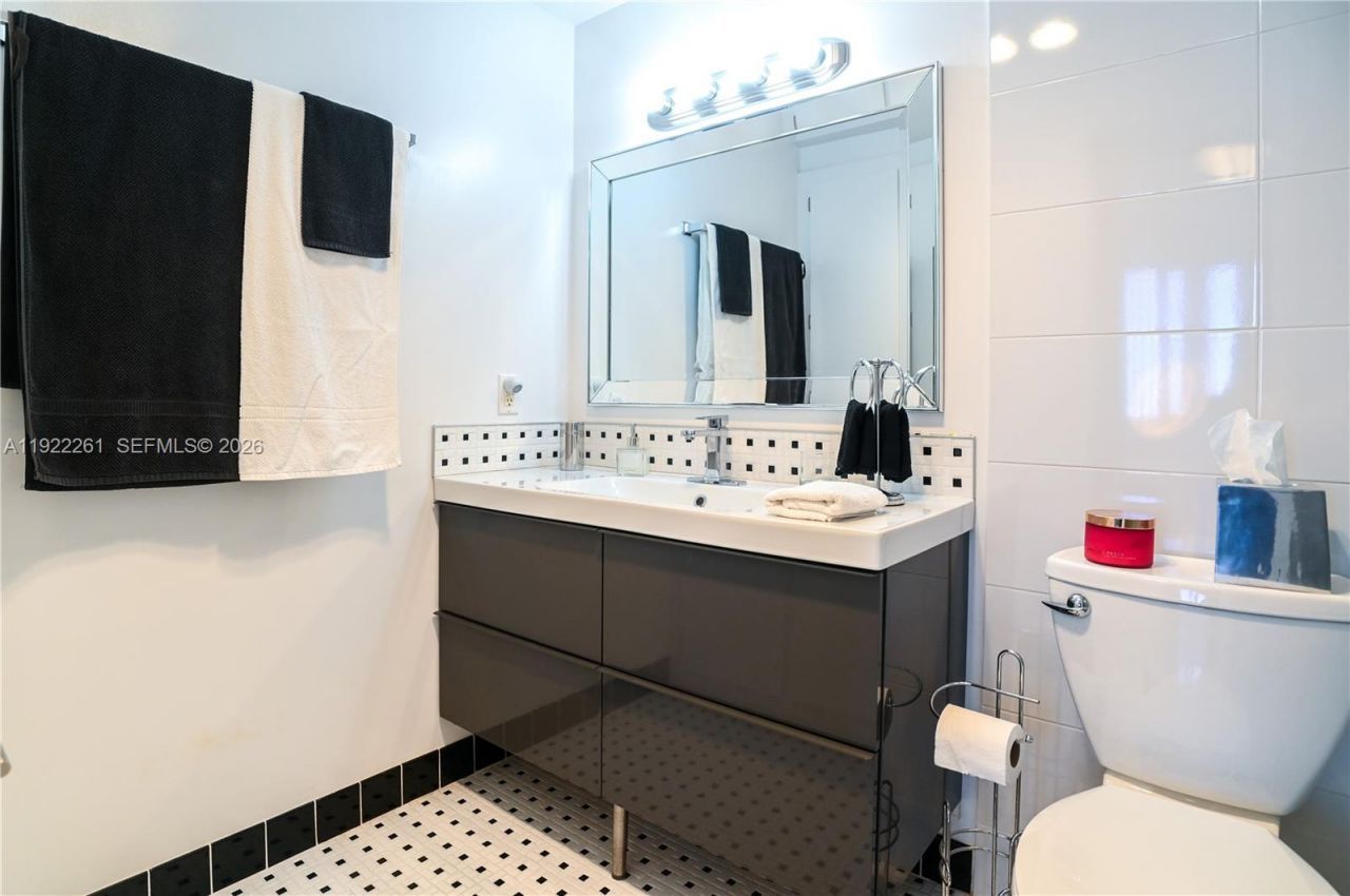 4330 Hillcrest Dr, Unit 804, Hollywood, FL 33021 Photo