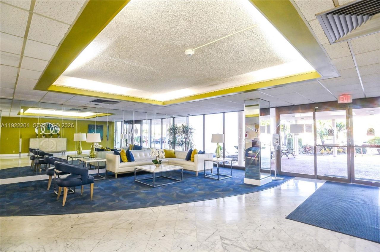 4330 Hillcrest Dr, Unit 804, Hollywood, FL 33021 Photo