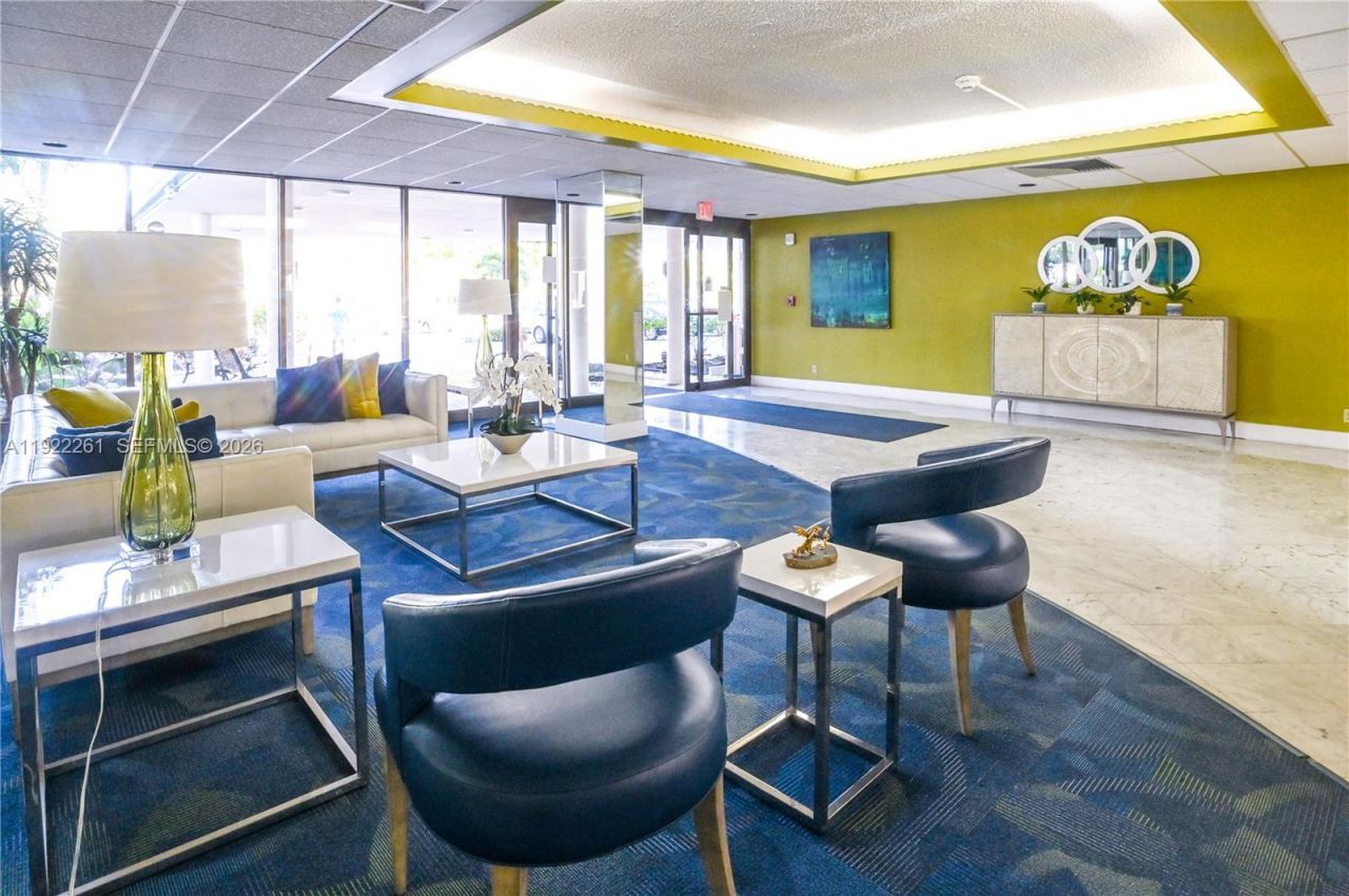 4330 Hillcrest Dr, Unit 804, Hollywood, FL 33021 Photo