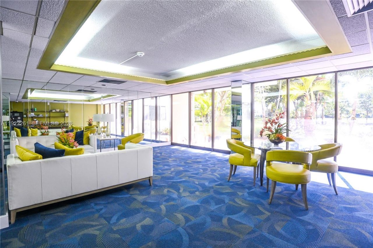 4330 Hillcrest Dr, Unit 804, Hollywood, FL 33021 Photo