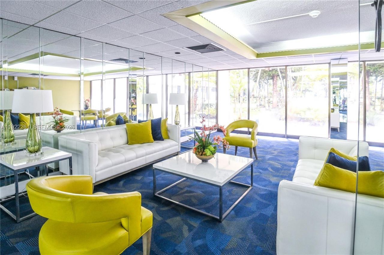 4330 Hillcrest Dr, Unit 804, Hollywood, FL 33021 Photo