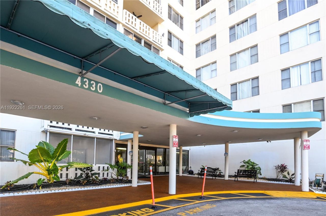 4330 Hillcrest Dr, Unit 804, Hollywood, FL 33021 Photo