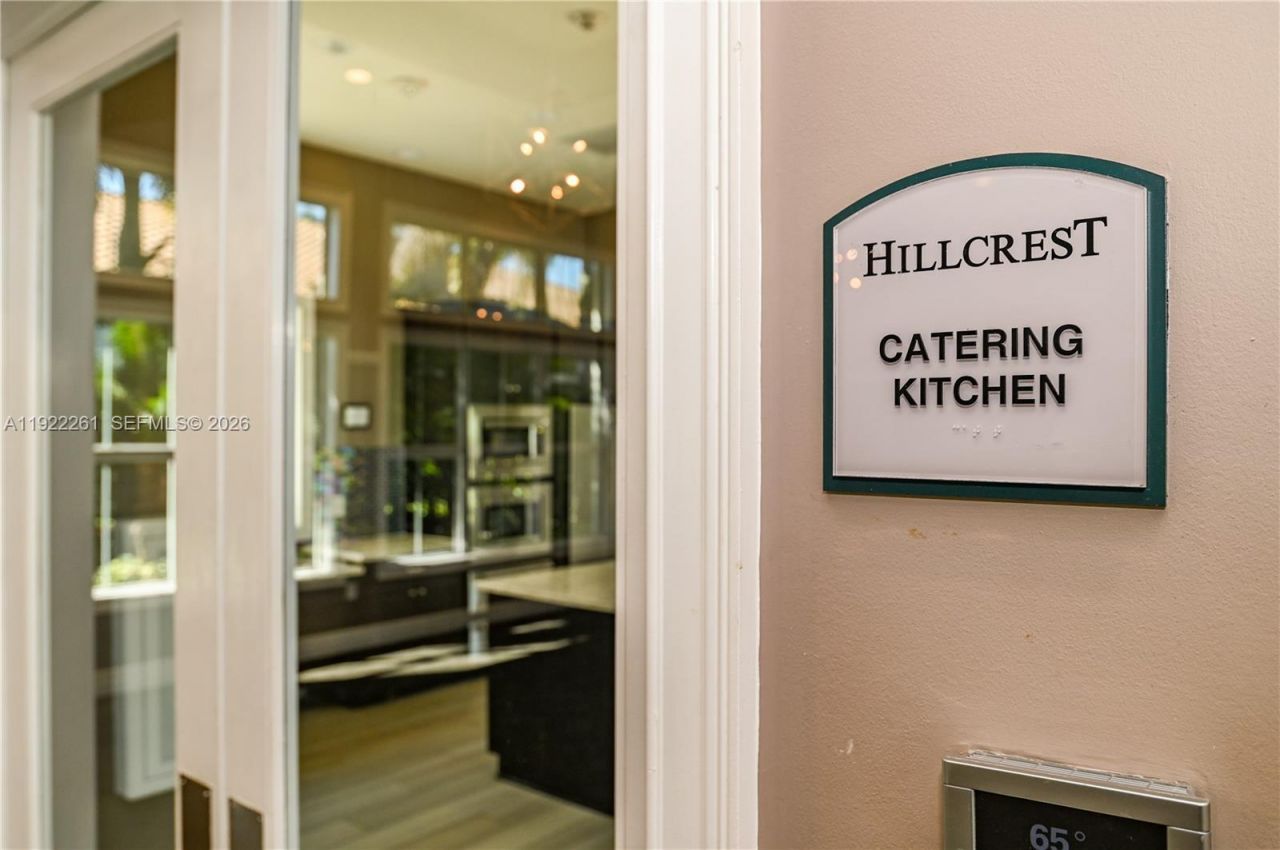 4330 Hillcrest Dr, Unit 804, Hollywood, FL 33021 Photo