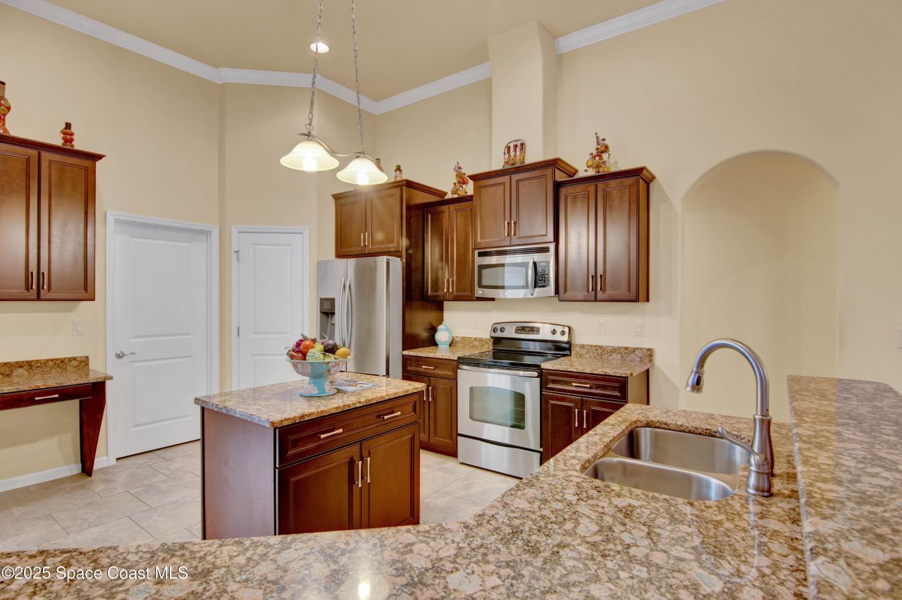 900 Hall Road, Malabar, FL 32950 Photo