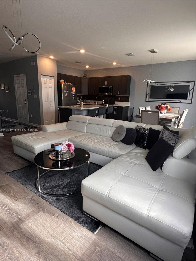 3378 W 100th Ter, Unit 3378, Hialeah, FL 33018 Photo