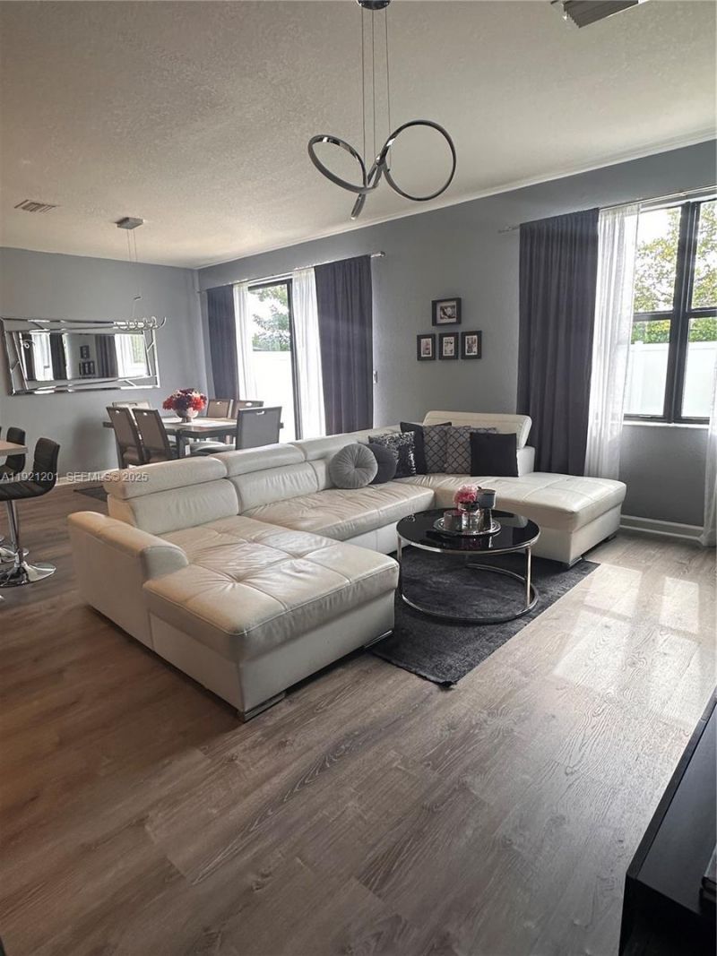 3378 W 100th Ter, Unit 3378, Hialeah, FL 33018 Photo