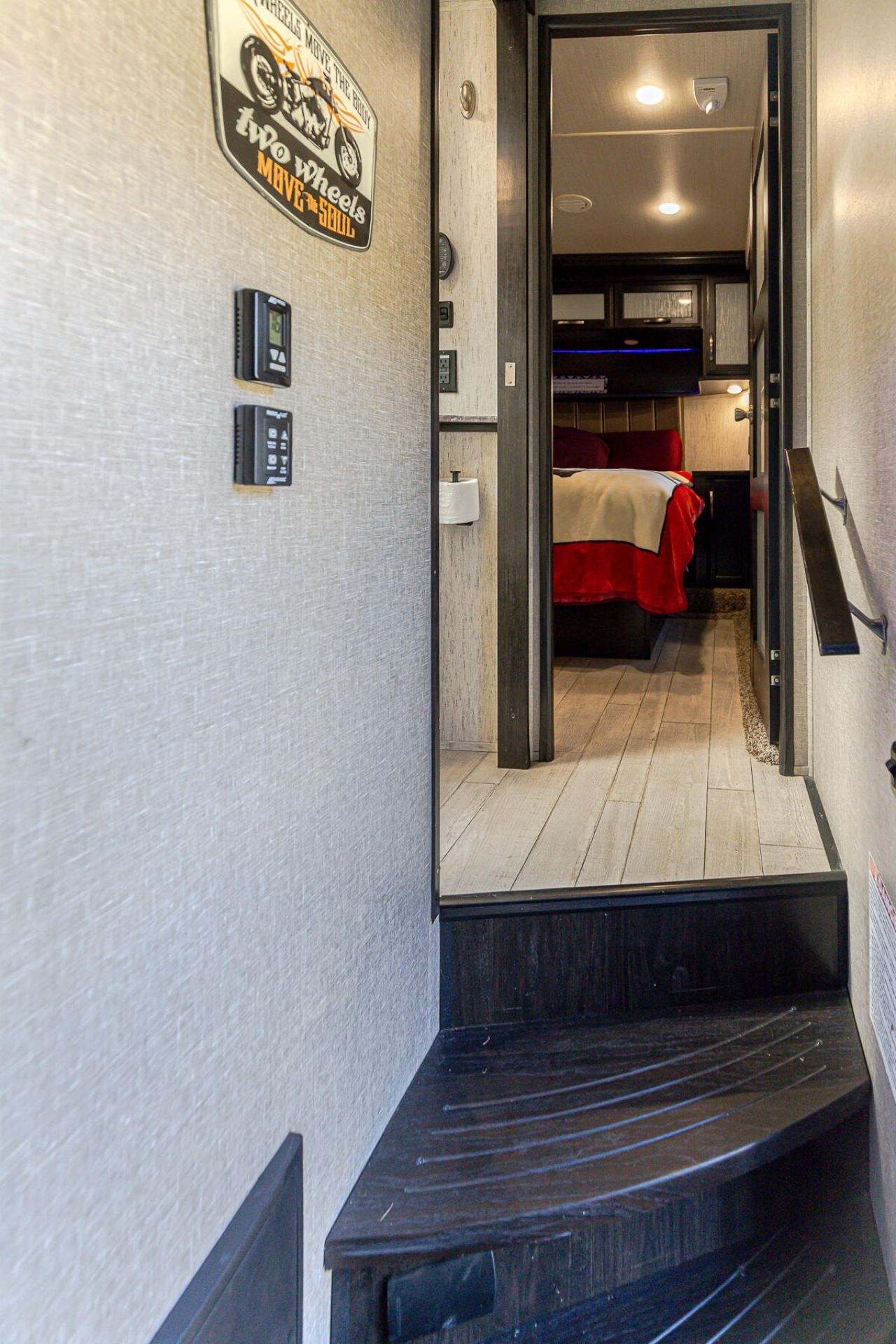 27 Running Creek Lane Photo 31