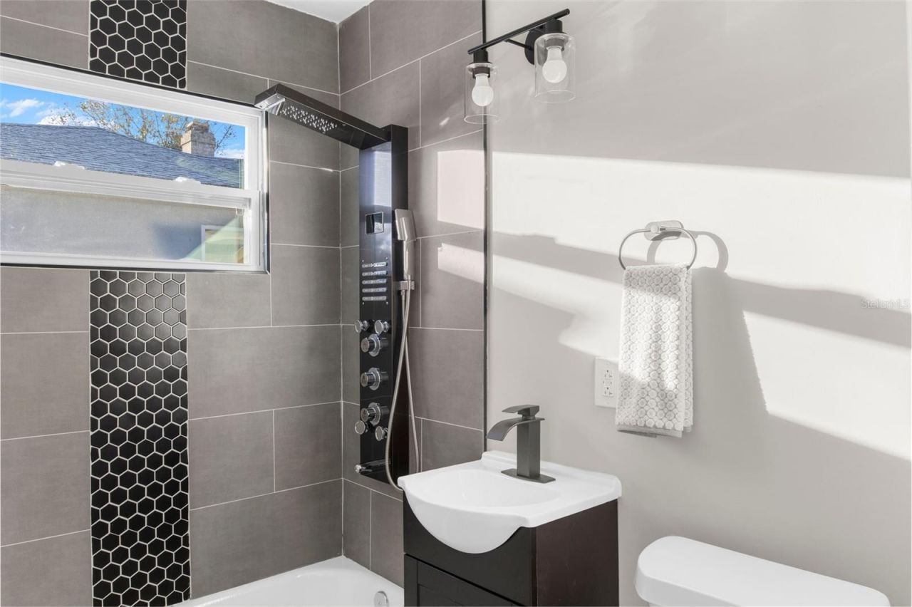 5318 9th Avenue N, Saint Petersburg, FL 33710 Photo