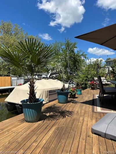 1390 Bamford Drive, Waterford Township, MI 48328 Main Photo