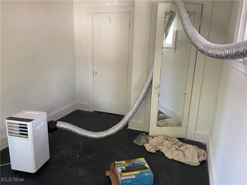 11206 Forest Avenue, Cleveland, OH 44104 Photo 14