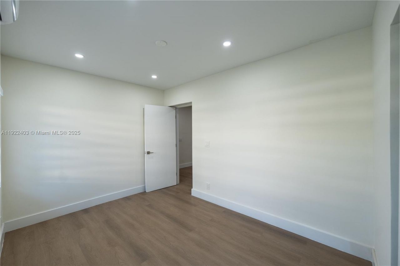 1615 NE 9th St, Fort Lauderdale, FL 33304 Photo