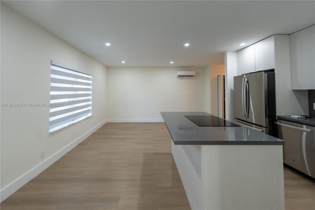 1615 NE 9th St, Fort Lauderdale, FL 33304 Photo