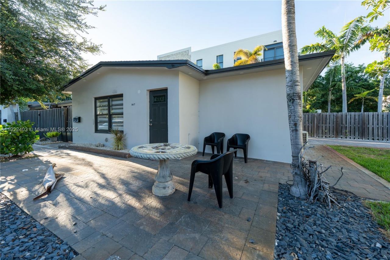 1615 NE 9th St, Fort Lauderdale, FL 33304 Photo