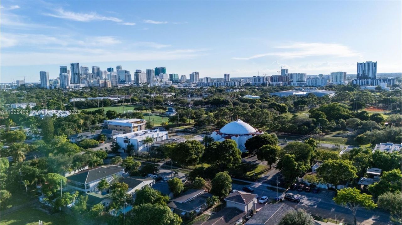 1615 NE 9th St, Fort Lauderdale, FL 33304 Photo