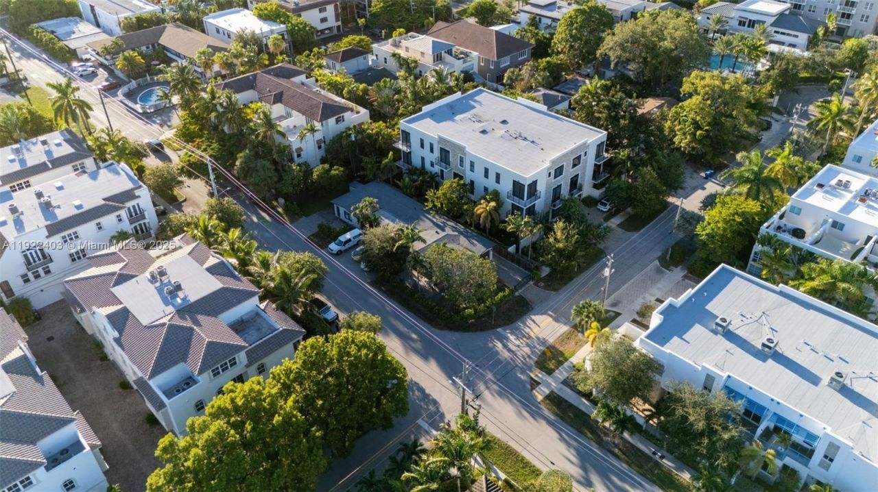 1615 NE 9th St, Fort Lauderdale, FL 33304 Photo