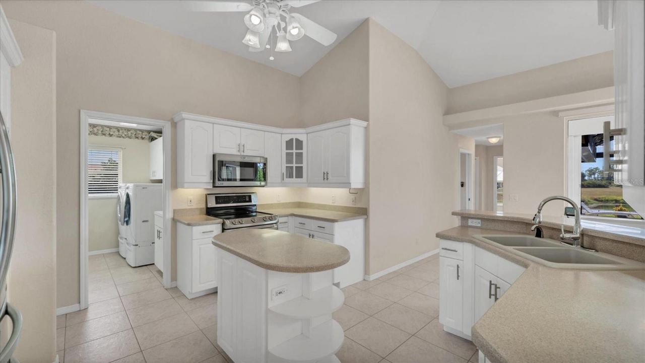 646 Boundary Boulevard, Rotonda West, FL 33947 Photo