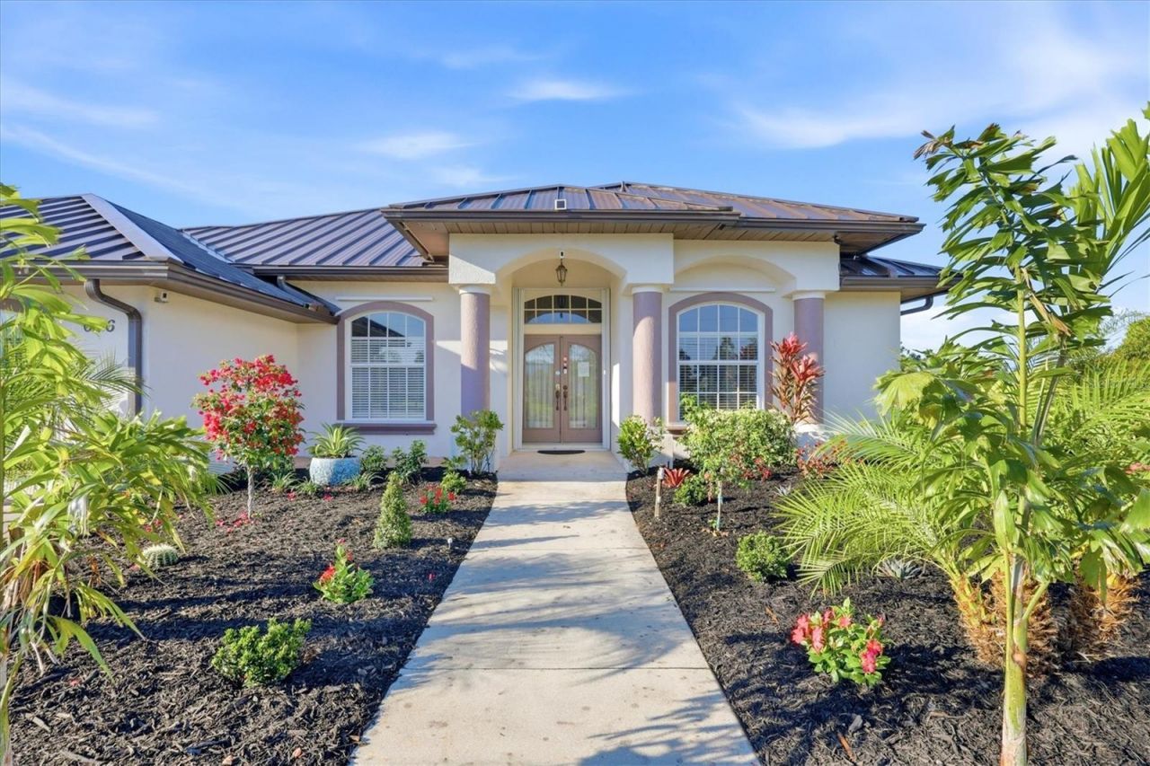 646 Boundary Boulevard, Rotonda West, FL 33947 Photo