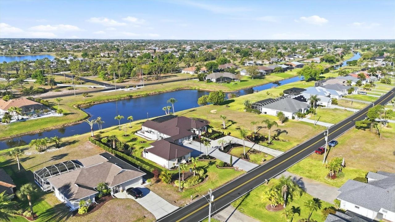 646 Boundary Boulevard, Rotonda West, FL 33947 Photo