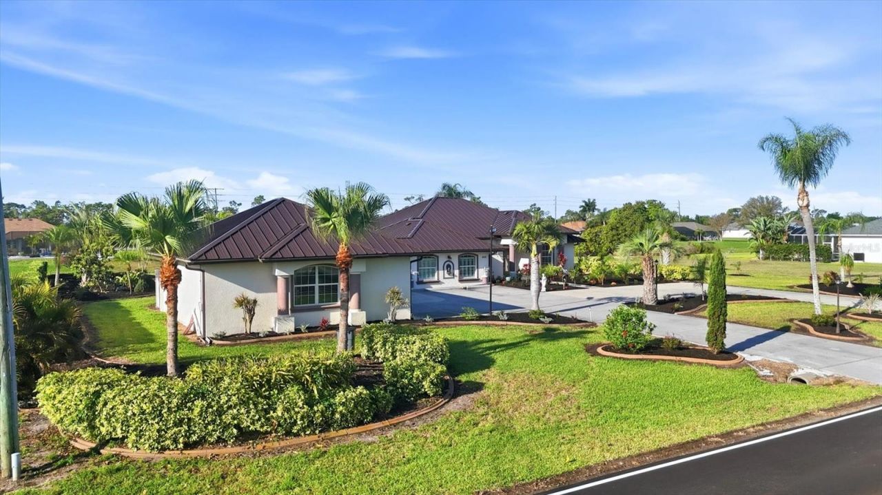 646 Boundary Boulevard, Rotonda West, FL 33947 Photo